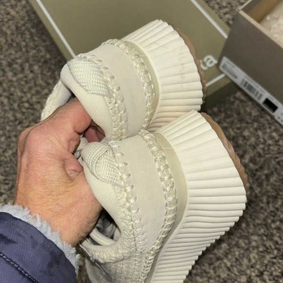 Dolce Vita Dolen sneakers 6.5 worn once !! - Picture 5 of 7